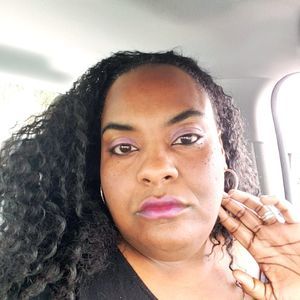 Meet your Posher, Takesha